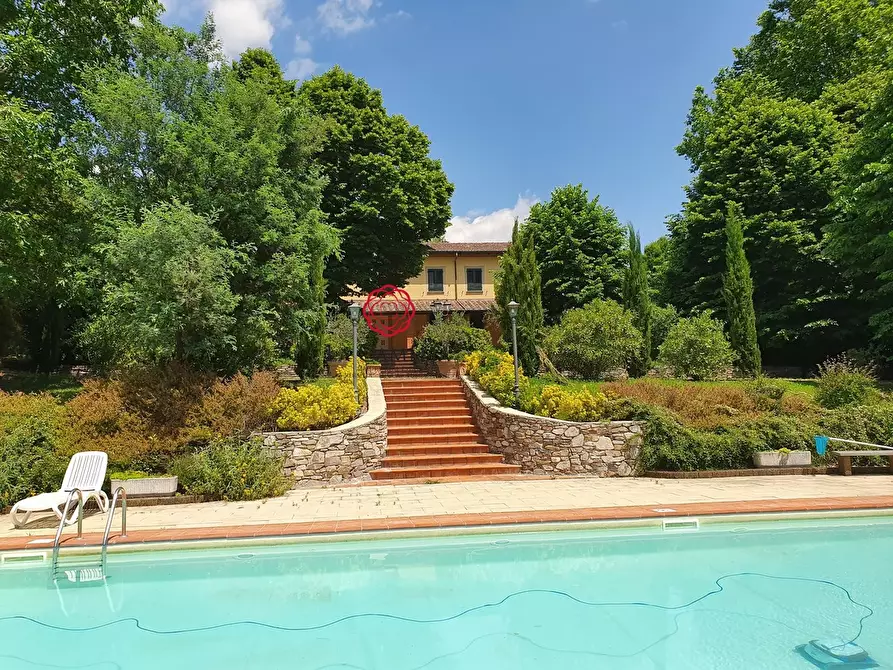 Immagine 1 di Villa in affitto  a Lucca