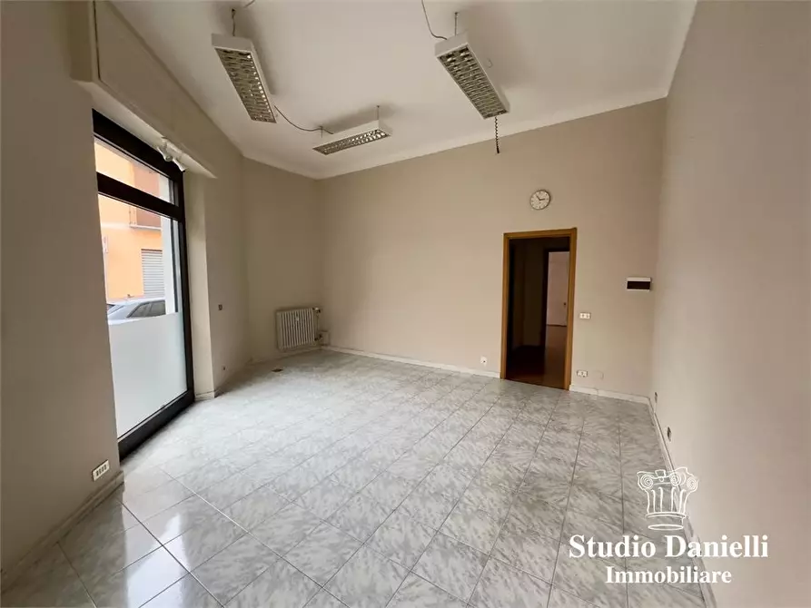 Immagine 2 di Negozio in affitto  177 a Seregno