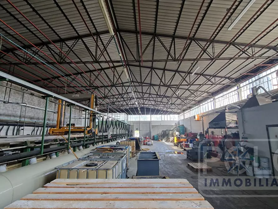 Immagine 6 di Capannone industriale in affitto  a Sommacampagna
