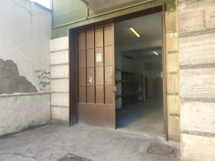 Immagine 7 di Magazzino in affitto  10 a Afragola