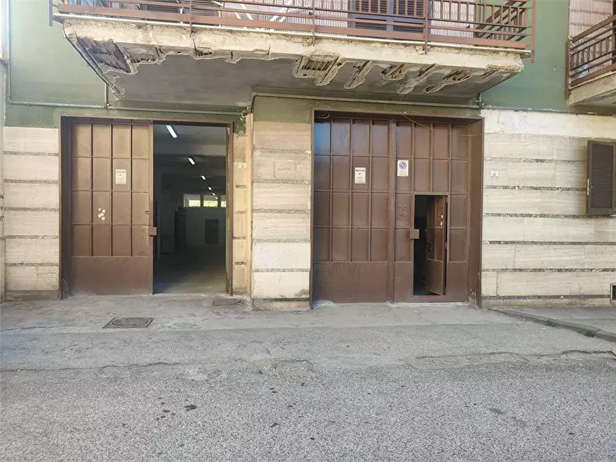 Immagine 9 di Magazzino in affitto  10 a Afragola
