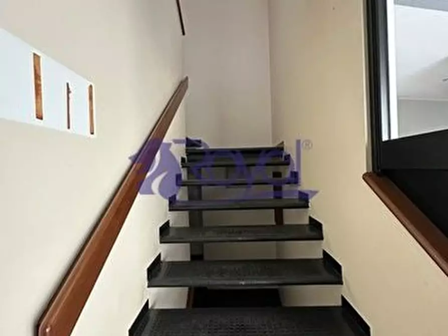 Immagine 10 di Negozio in affitto  a Parabiago