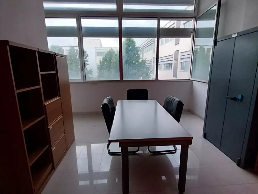 Immagine 7 di Negozio in affitto  a Marcianise