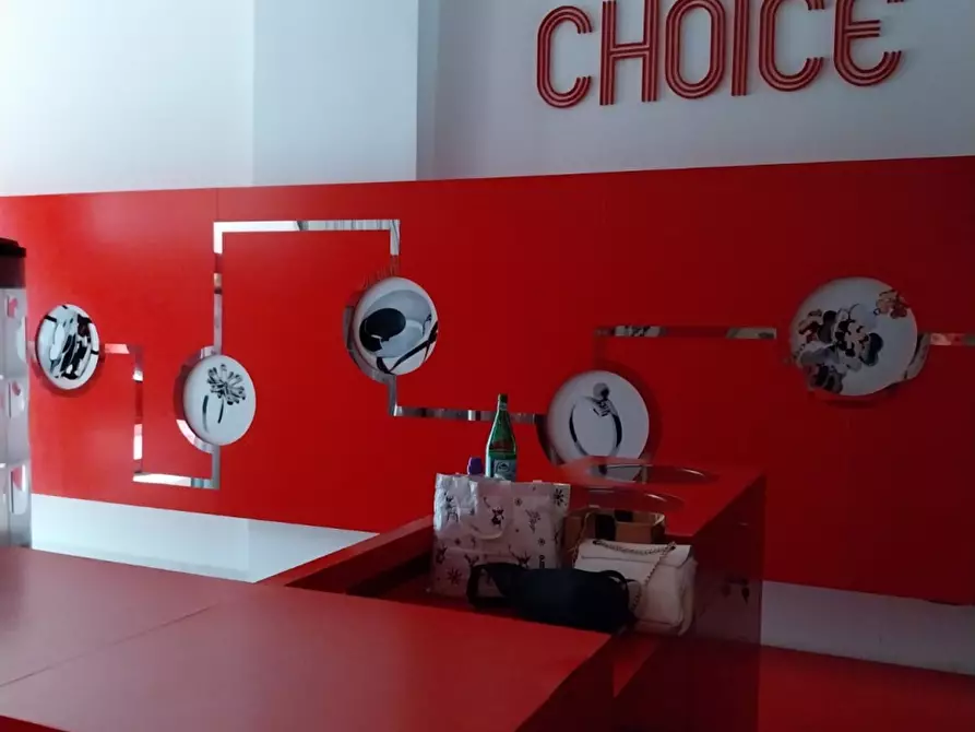 Immagine 3 di Negozio in affitto  a Marcianise