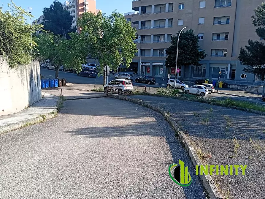 Immagine 5 di Negozio in affitto  82f a Matera