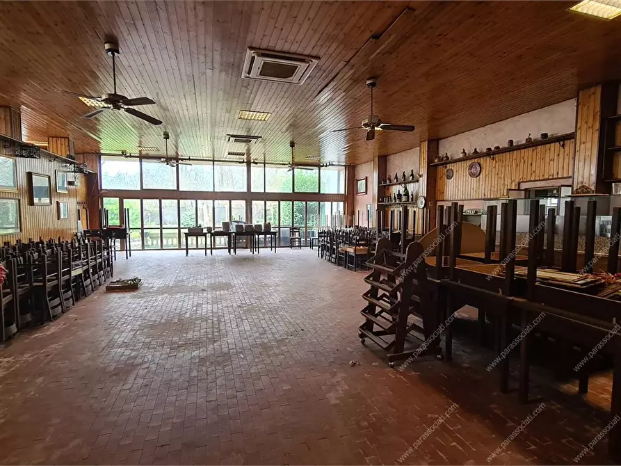 Immagine 9 di Negozio in affitto  2 a Vernate