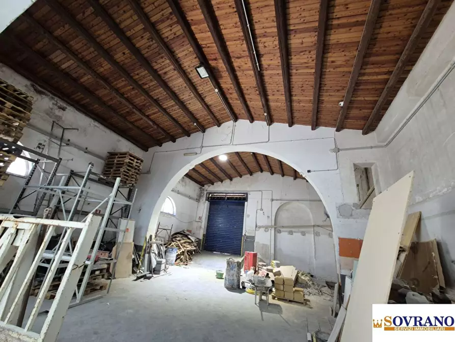 Immagine 3 di Negozio in affitto  a Carini