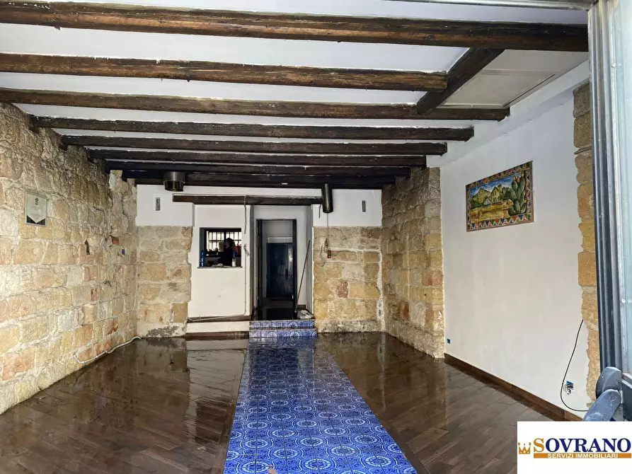 Immagine 3 di Negozio in affitto  a Palermo