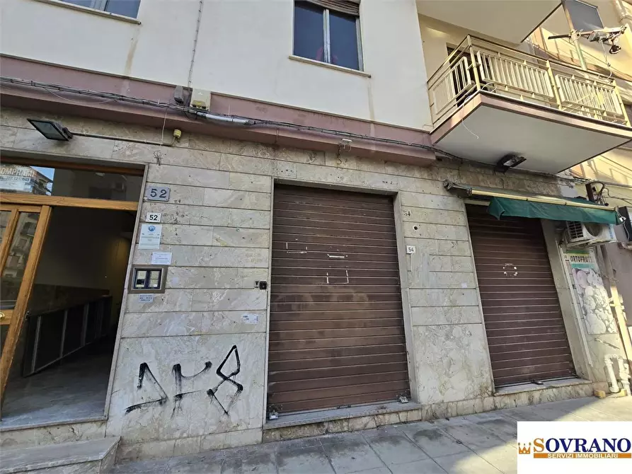 Immagine 1 di Negozio in affitto  a Palermo