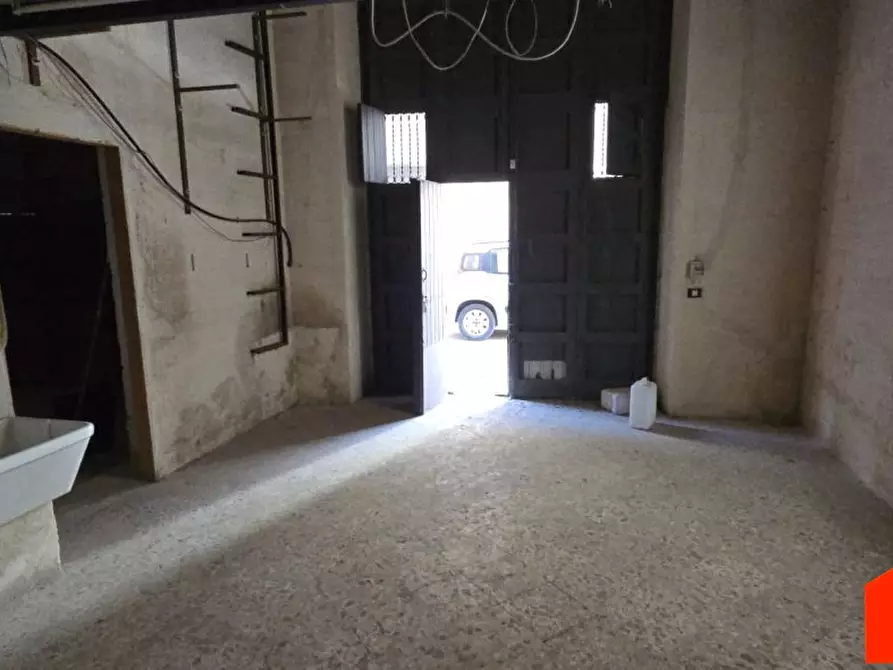 Immagine 5 di Negozio in affitto  a Alcamo