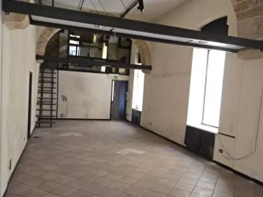 Immagine 3 di Negozio in affitto  a Alcamo