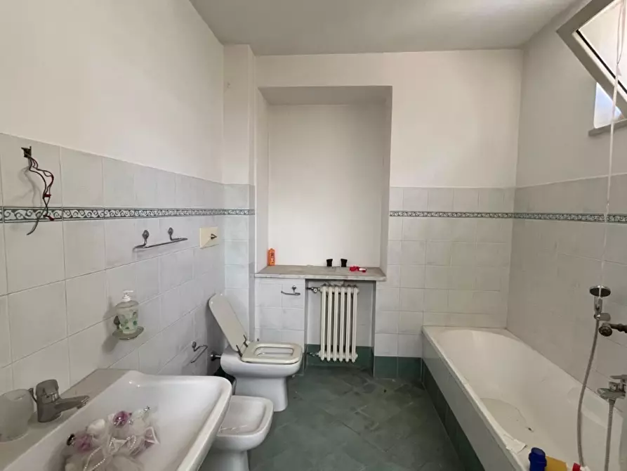 Immagine 9 di Negozio in affitto  a Afragola