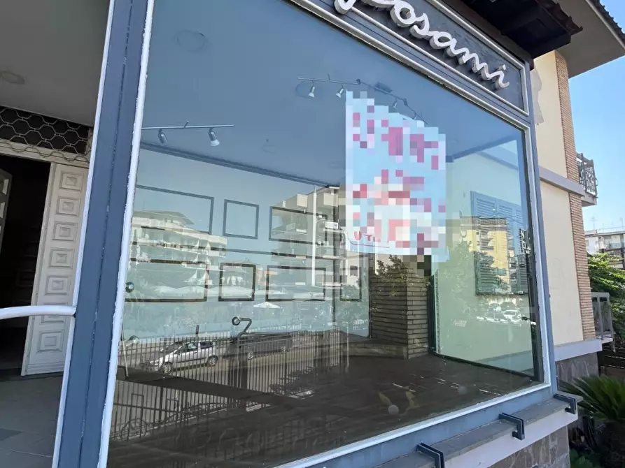 Immagine 2 di Negozio in affitto  a Afragola