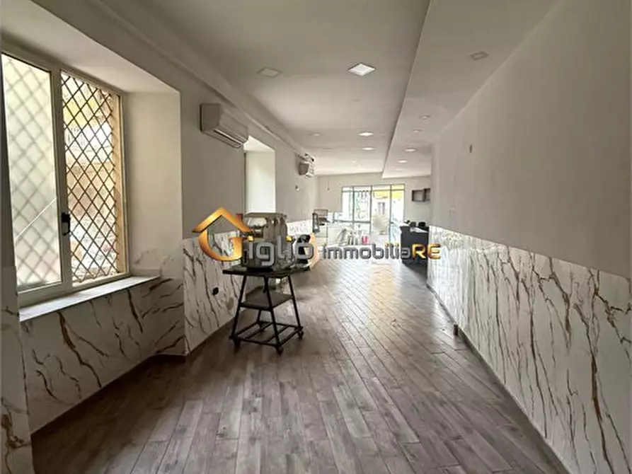 Immagine 7 di Negozio in affitto  a Afragola