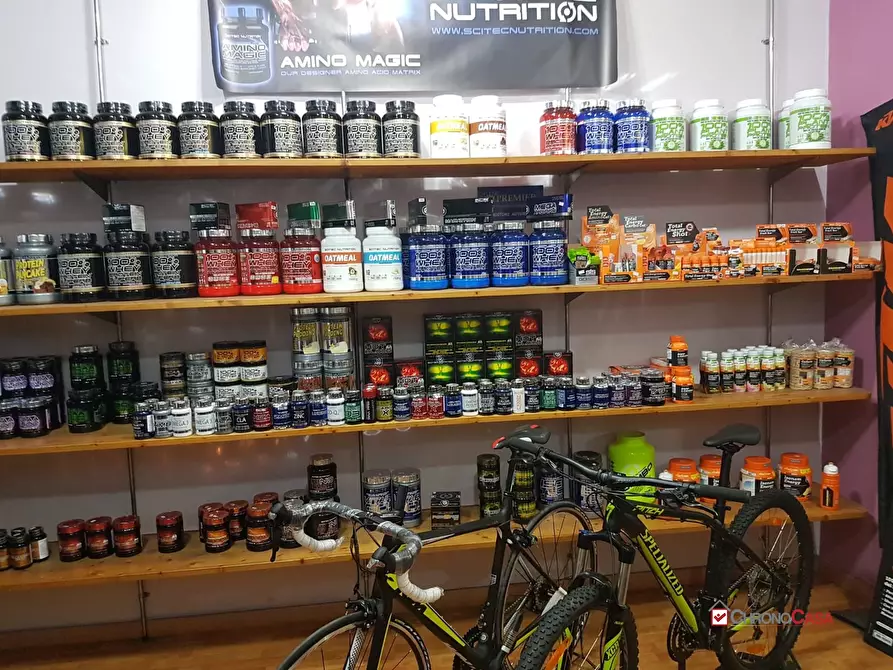 Immagine 2 di Negozio in affitto  a Messina