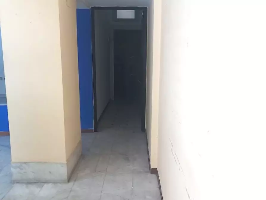 Immagine 6 di Negozio in affitto  a Messina