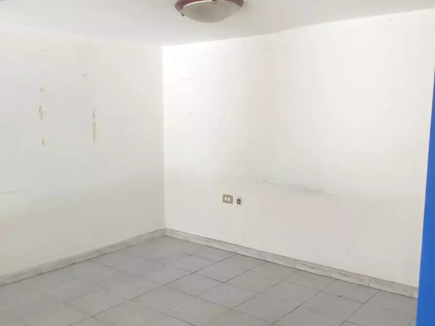 Immagine 4 di Negozio in affitto  a Messina
