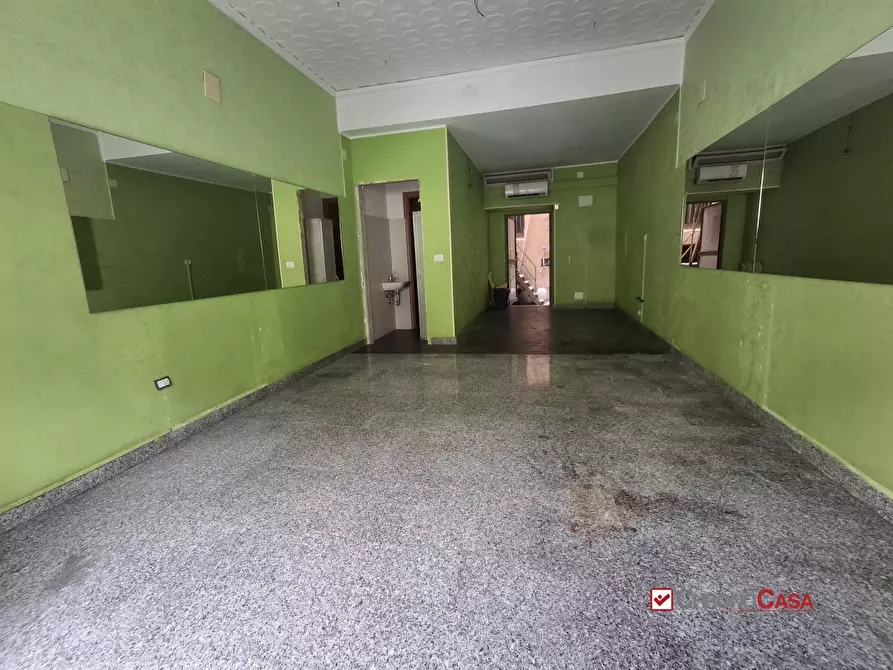 Immagine 9 di Negozio in affitto  a Messina