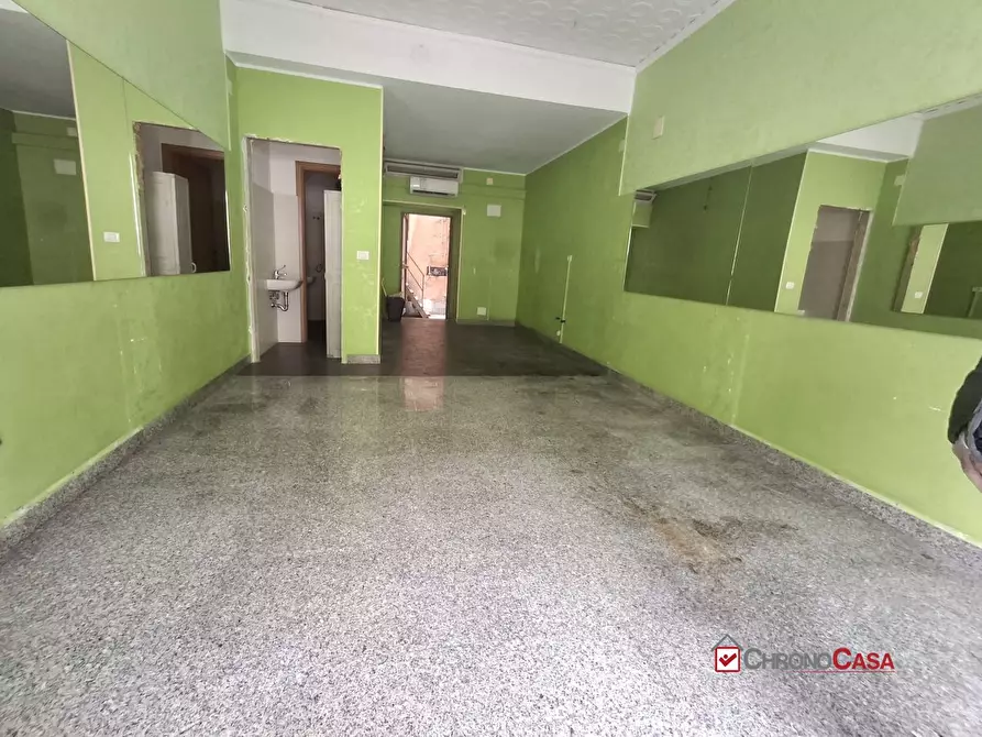 Immagine 3 di Negozio in affitto  a Messina