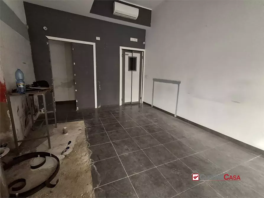 Immagine 5 di Negozio in affitto  140 a Messina