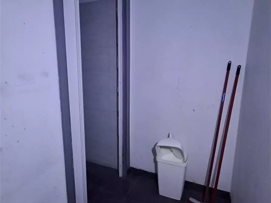 Immagine 8 di Negozio in affitto  140 a Messina