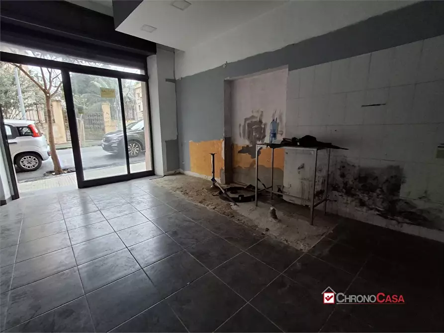 Immagine 3 di Negozio in affitto  140 a Messina