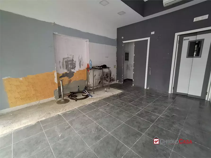 Immagine 4 di Negozio in affitto  140 a Messina