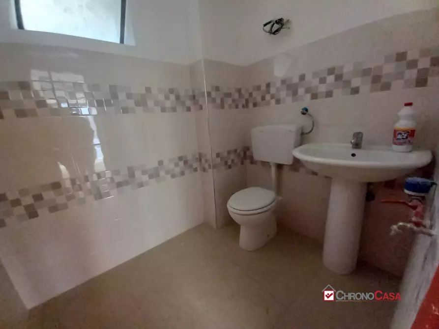 Immagine 6 di Negozio in affitto  10 a Messina