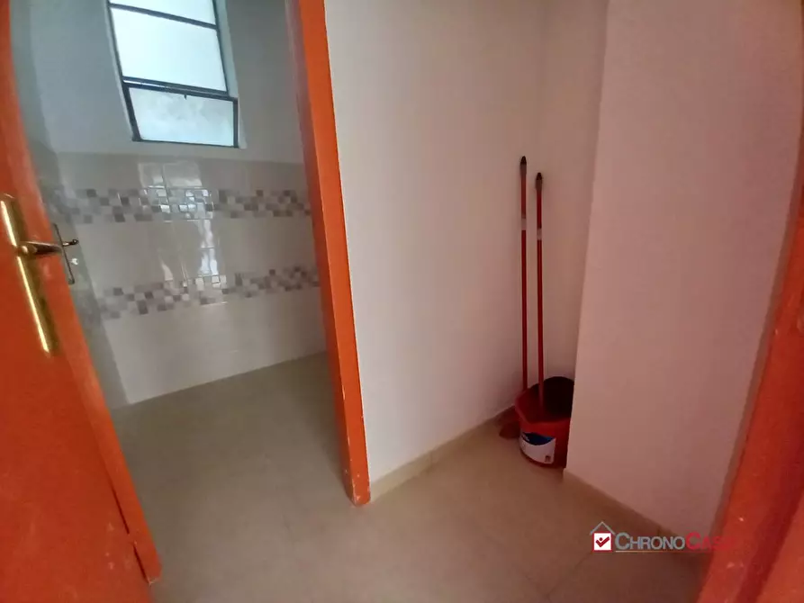 Immagine 5 di Negozio in affitto  10 a Messina