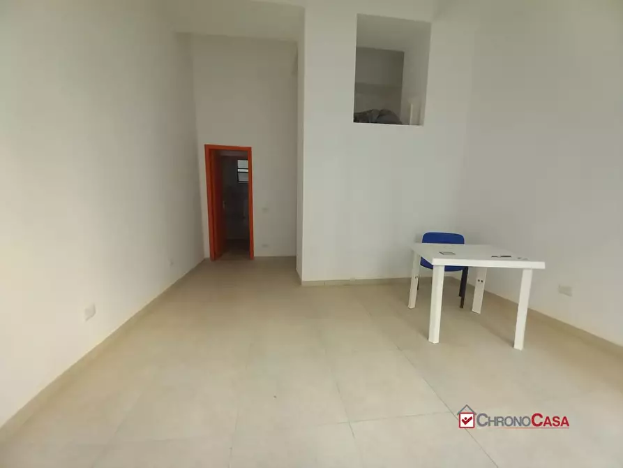 Immagine 8 di Negozio in affitto  10 a Messina