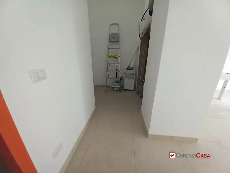 Immagine 4 di Negozio in affitto  10 a Messina