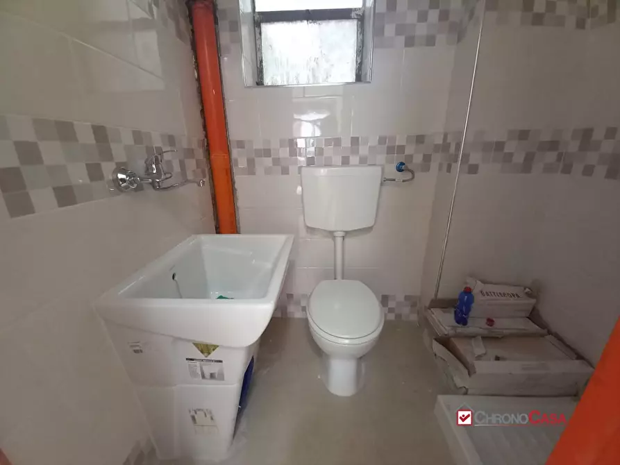 Immagine 8 di Negozio in affitto  10 a Messina