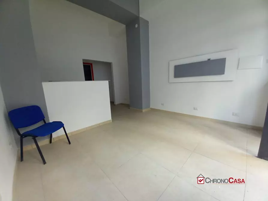 Immagine 4 di Negozio in affitto  10 a Messina