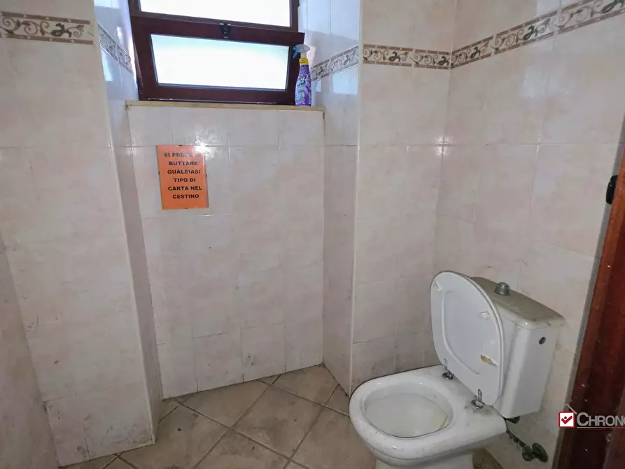 Immagine 5 di Negozio in affitto  a Messina