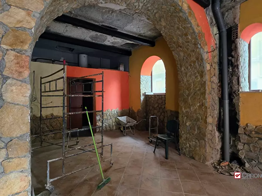 Immagine 3 di Negozio in affitto  a Messina