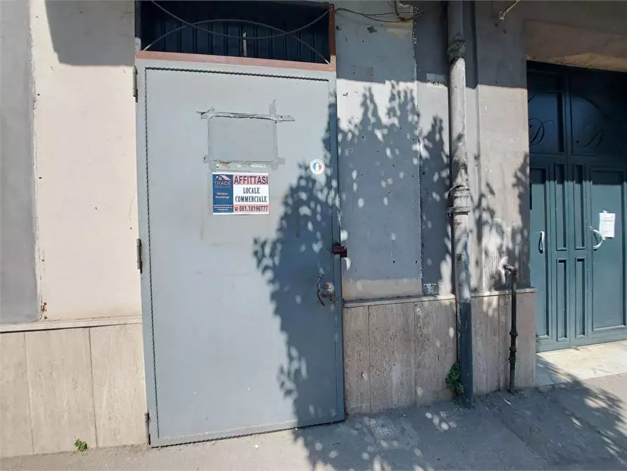 Immagine 8 di Negozio in affitto  64 a Afragola