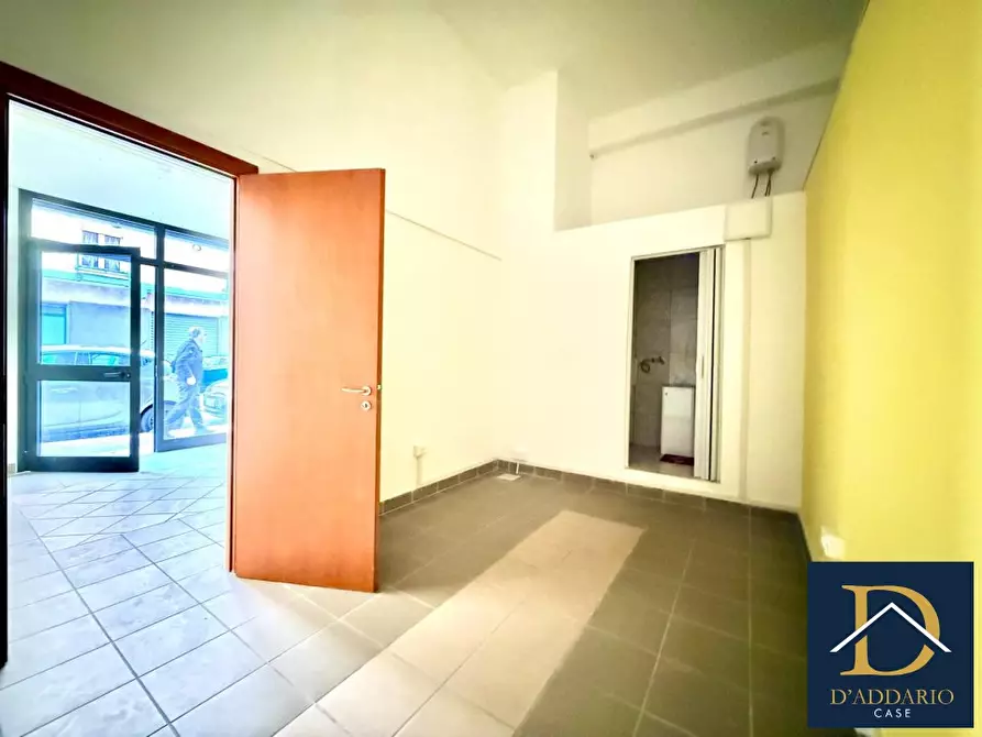 Immagine 3 di Negozio in affitto  43 a Taranto