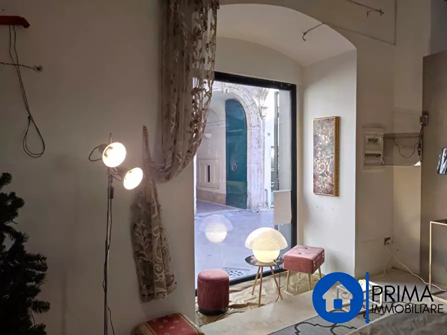 Immagine 10 di Negozio in affitto  a Terni