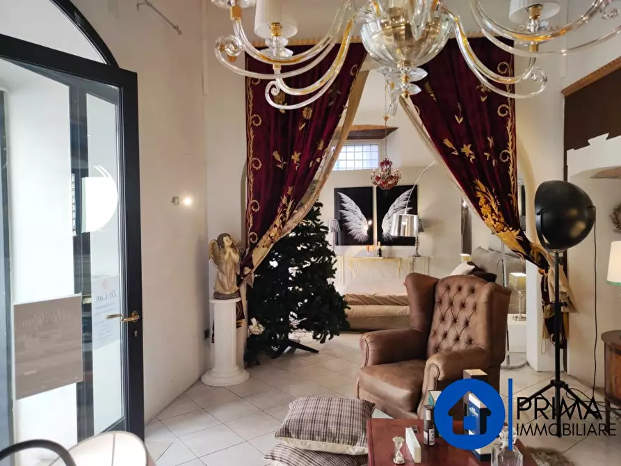 Immagine 1 di Negozio in affitto  a Terni