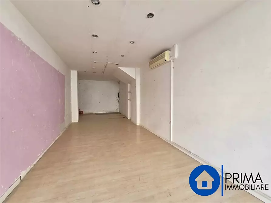 Immagine 5 di Negozio in affitto  a Terni