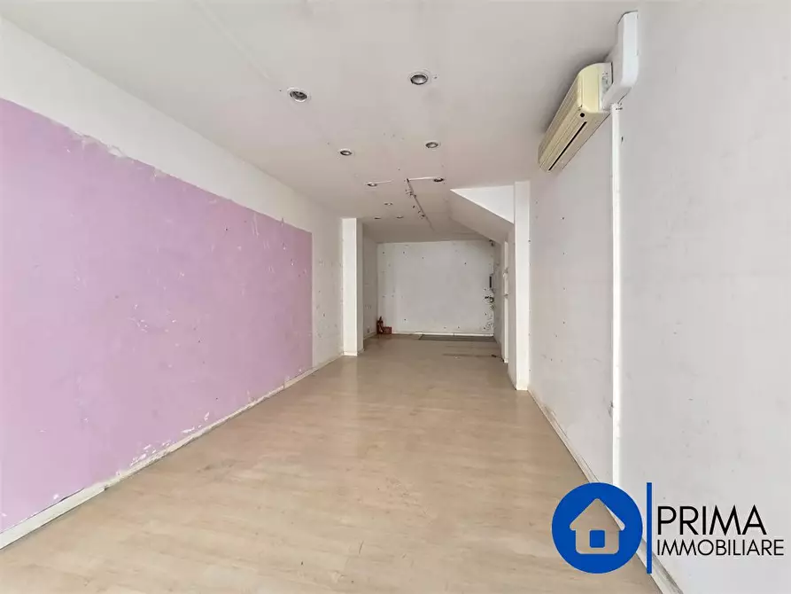 Immagine 1 di Negozio in affitto  a Terni