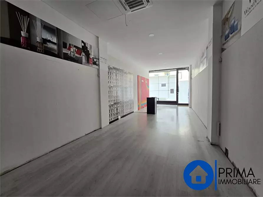 Immagine 2 di Negozio in affitto  a Terni