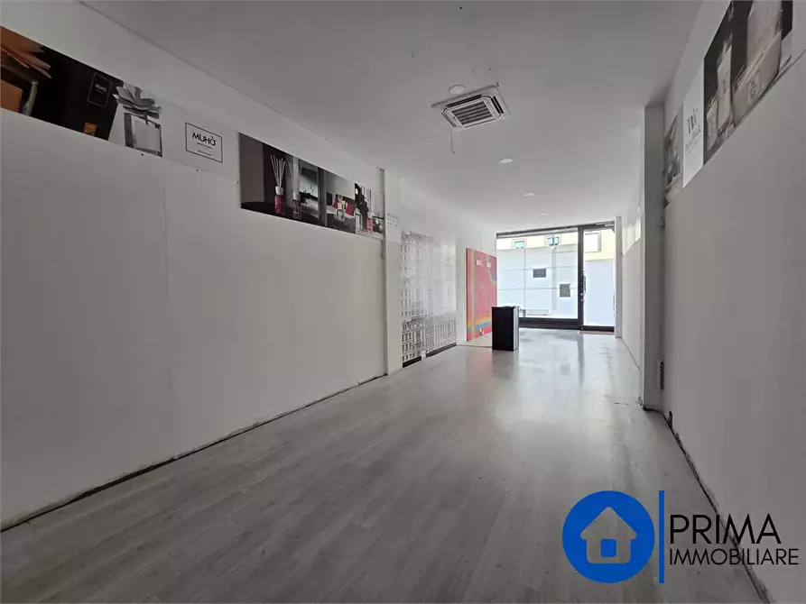 Immagine 3 di Negozio in affitto  a Terni