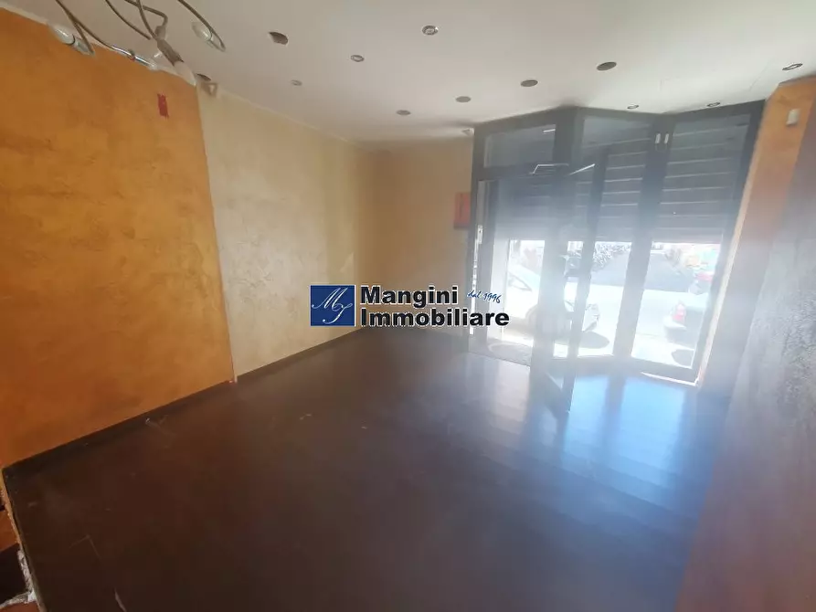 Immagine 5 di Negozio in affitto  a Livorno