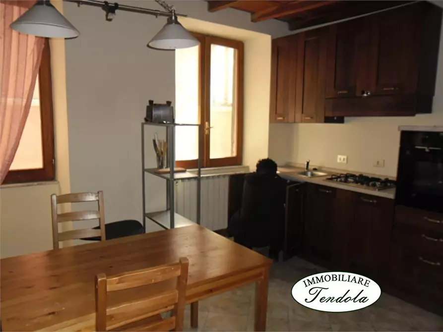 Immagine 1 di Loft/Open space in affitto  a Carrara