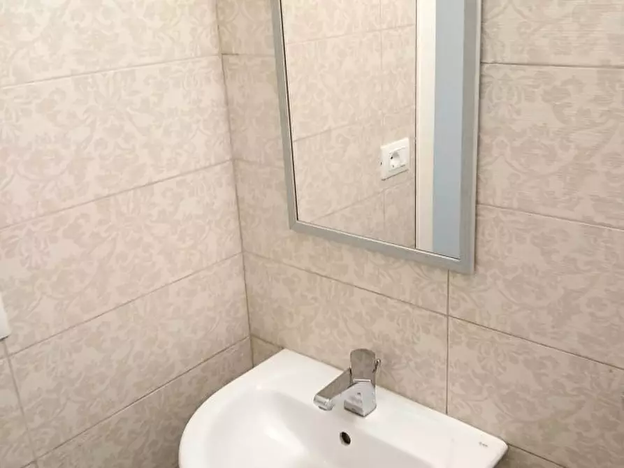 Immagine 9 di Magazzino in affitto  a Messina