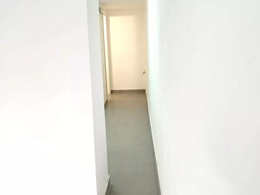 Immagine 5 di Magazzino in affitto  a Messina