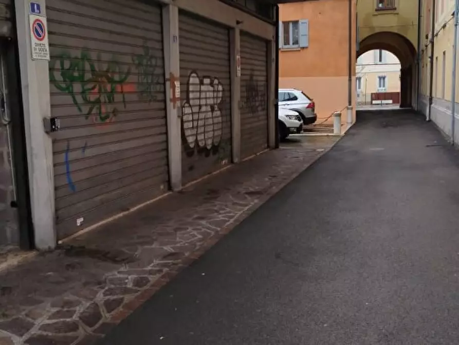 Immagine 2 di Magazzino in affitto  a Carpi