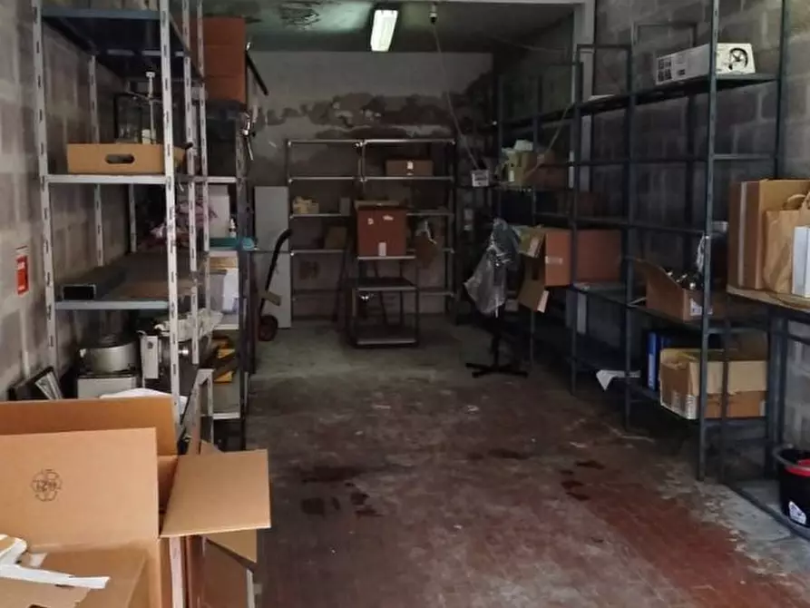 Immagine 3 di Magazzino in affitto  a Carpi