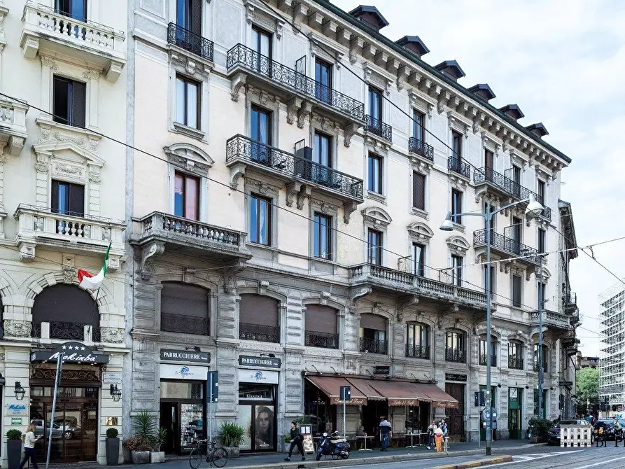 Immagine 1 di Negozio in affitto  a Milano